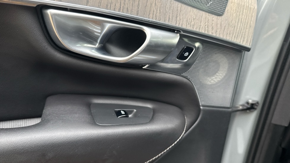 Used Volvo XC90 2024 for sale - 76635727: Photo 24