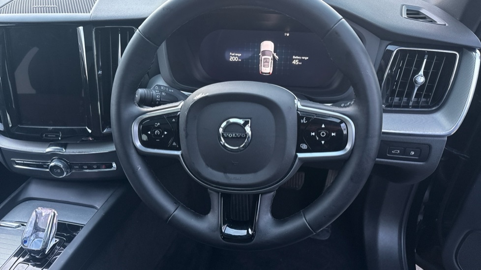 Used Volvo XC60 2025 for sale - 77099093: Photo 10