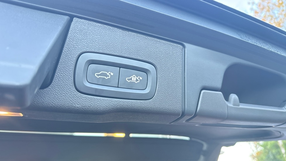 Used Volvo XC60 2025 for sale - 77099093: Photo 17