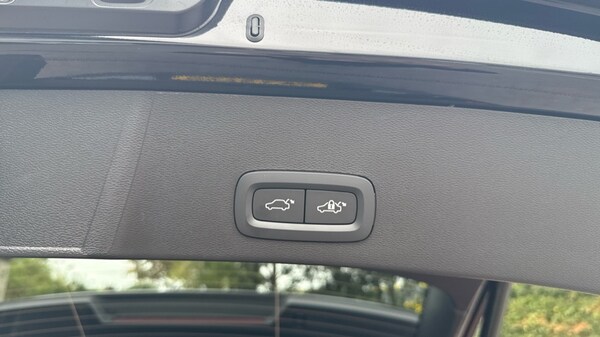 Used Volvo XC40 2025 for sale - 76183873: Photo 18