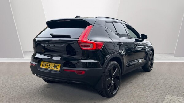Used Volvo XC40 2025 for sale - 76183873: Photo 2