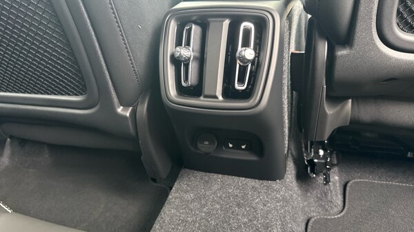 Used Volvo XC40 2025 for sale - 76183873: Photo 30