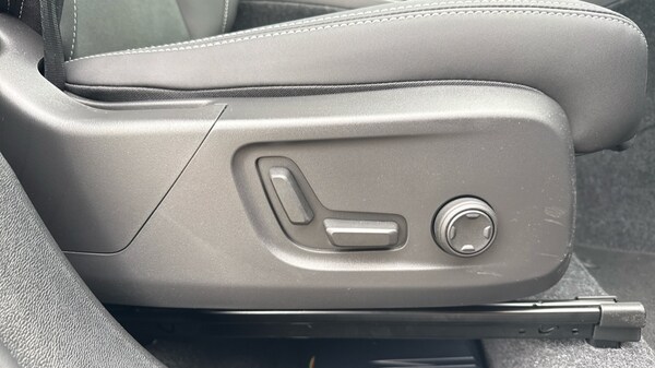 Used Volvo XC40 2025 for sale - 76183873: Photo 33