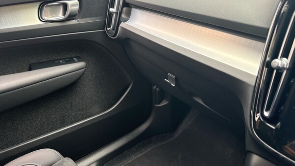 Used Volvo XC40 2025 for sale - 76183873: Photo 62
