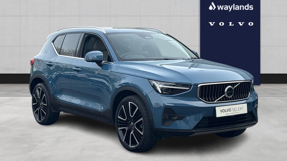 Used Volvo XC40 2025 for sale - 77706382: Photo 1