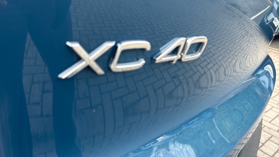 Used Volvo XC40 2025 for sale - 77706382: Photo 15