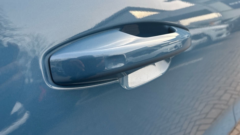 Used Volvo XC40 2025 for sale - 77706382: Photo 22