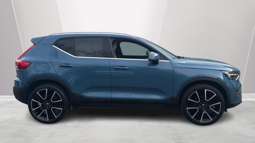 Used Volvo XC40 2025 for sale - 77706382: Photo 3