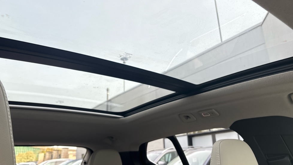 Used Volvo XC40 2025 for sale - 77706382: Photo 49