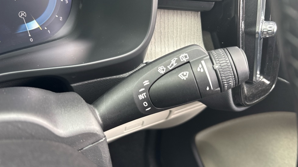 Used Volvo XC40 2025 for sale - 77706382: Photo 53