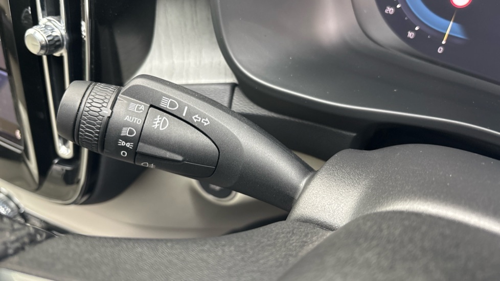 Used Volvo XC40 2025 for sale - 77706382: Photo 54