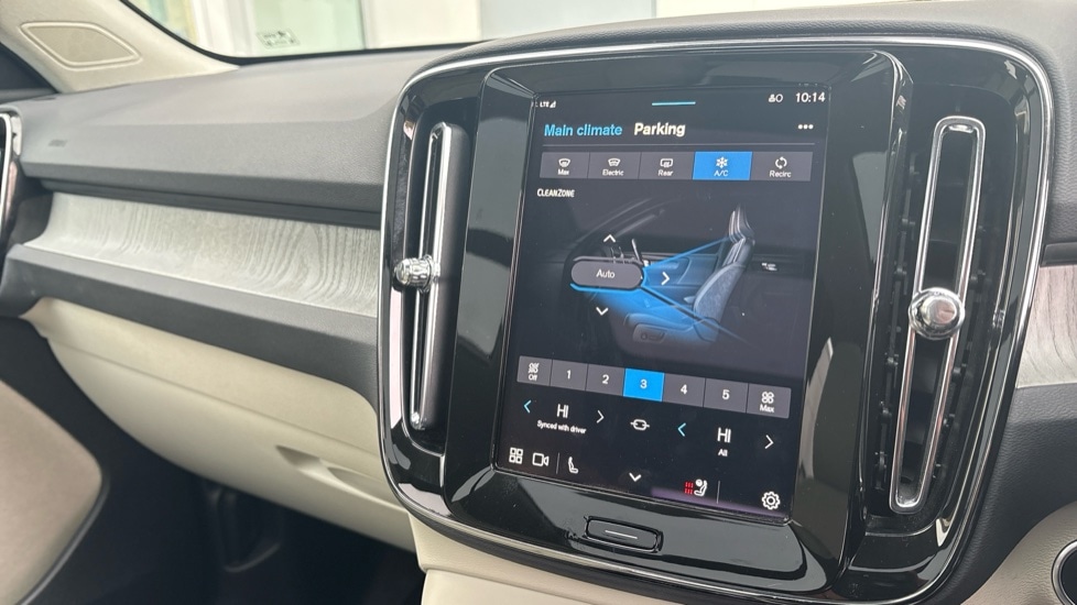 Used Volvo XC40 2025 for sale - 77706382: Photo 58