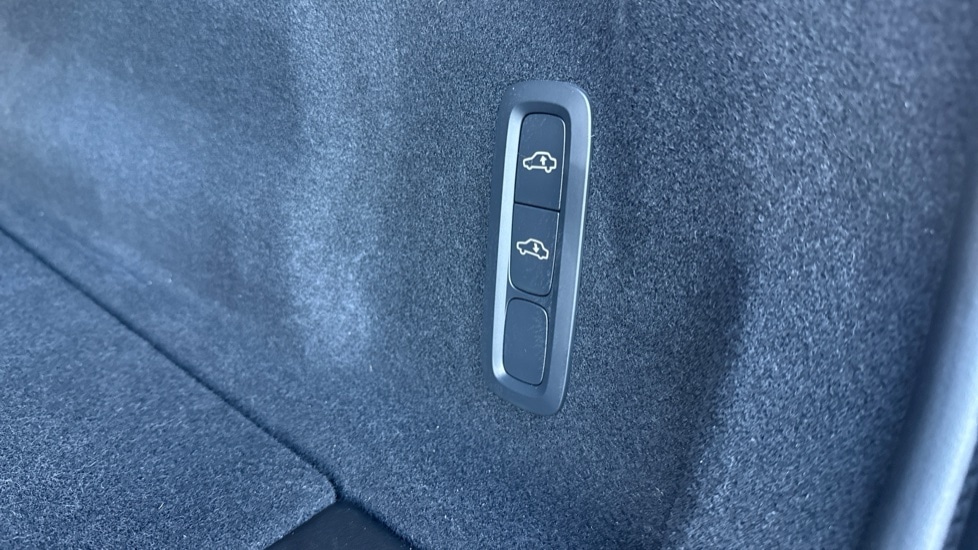 Used Volvo XC60 2025 for sale - 77164220: Photo 23