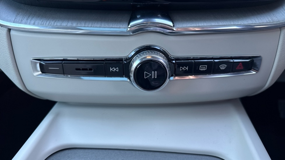 Used Volvo XC60 2025 for sale - 77164220: Photo 46