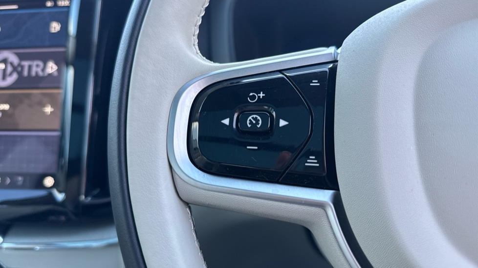 Used Volvo XC60 2025 for sale - 77164220: Photo 56