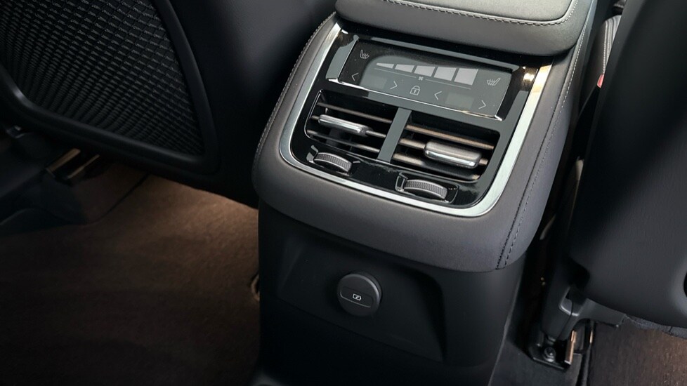 Used Volvo XC90 2025 for sale - 77885309: Photo 34