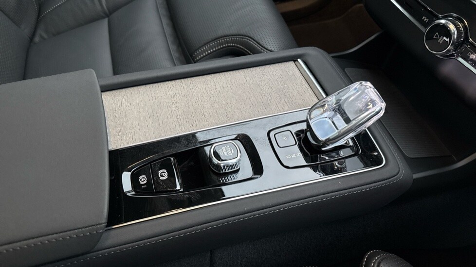 Used Volvo XC90 2025 for sale - 77885309: Photo 41