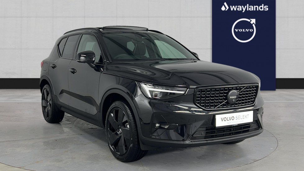 Used Volvo XC40 2025 for sale - 76749889: Photo 1
