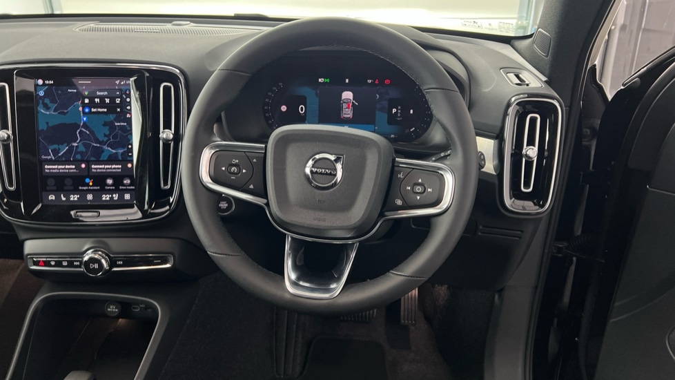 Used Volvo XC40 2025 for sale - 76749889: Photo 10