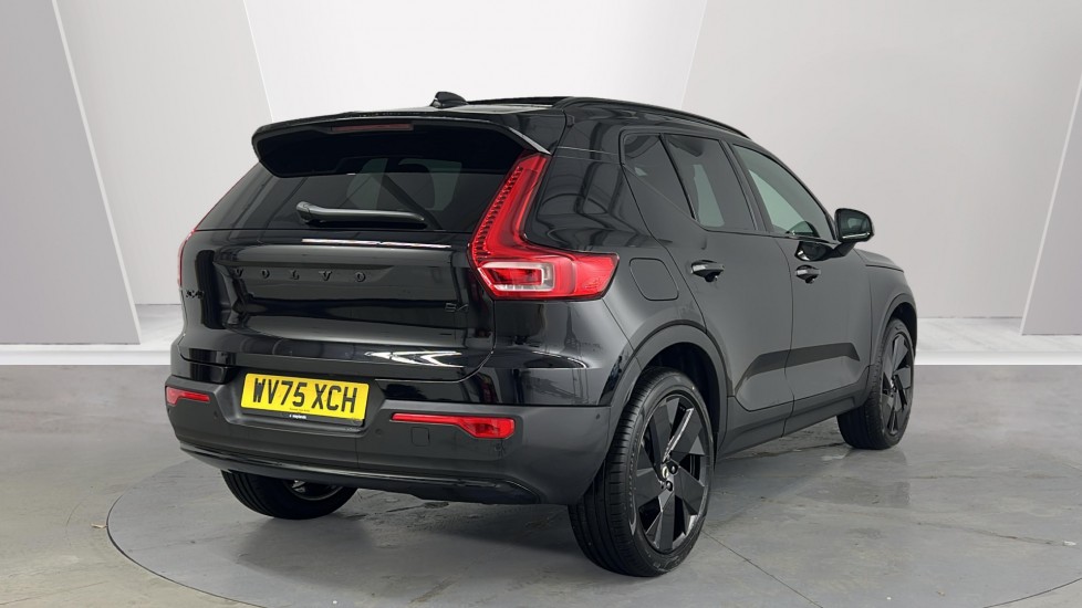 Used Volvo XC40 2025 for sale - 76749889: Photo 2