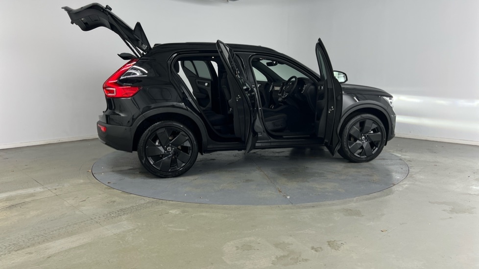 Used Volvo XC40 2025 for sale - 76749889: Photo 28