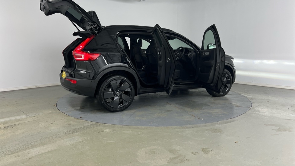 Used Volvo XC40 2025 for sale - 76749889: Photo 29