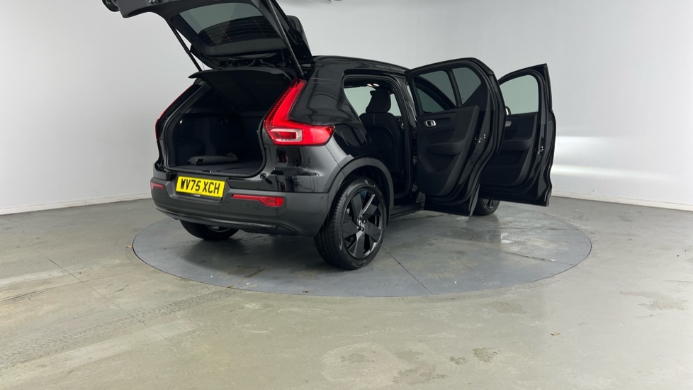 Used Volvo XC40 2025 for sale - 76749889: Photo 31