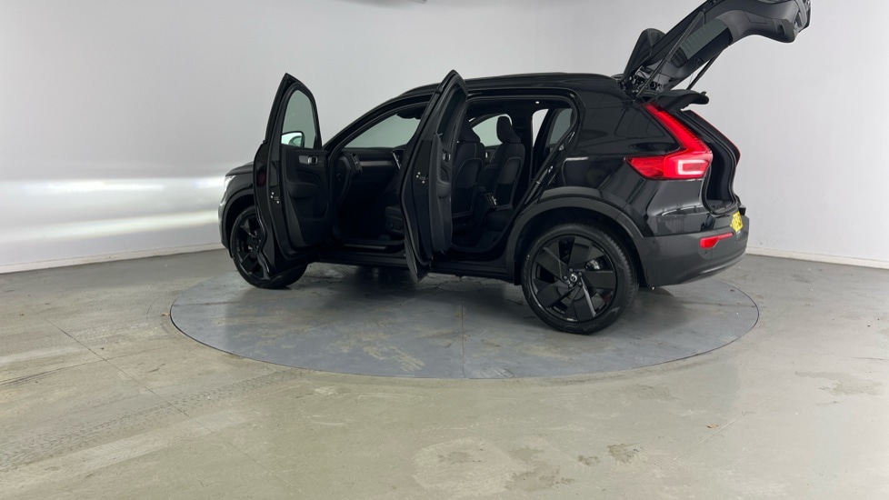 Used Volvo XC40 2025 for sale - 76749889: Photo 38