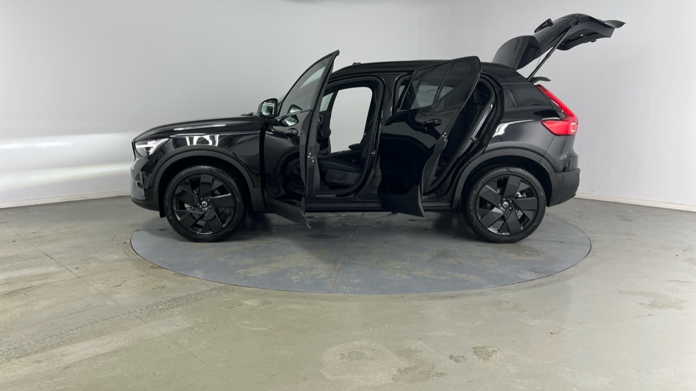 Used Volvo XC40 2025 for sale - 76749889: Photo 40