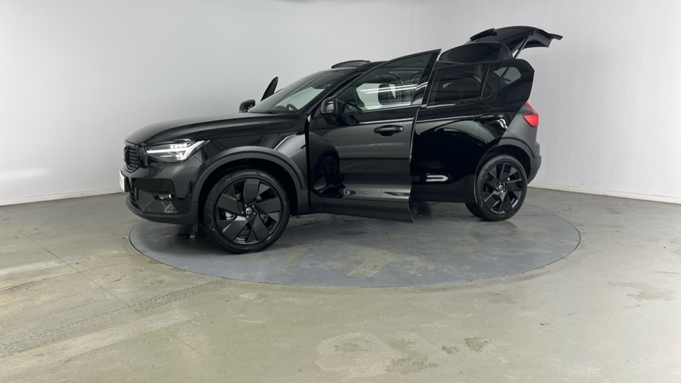 Used Volvo XC40 2025 for sale - 76749889: Photo 42