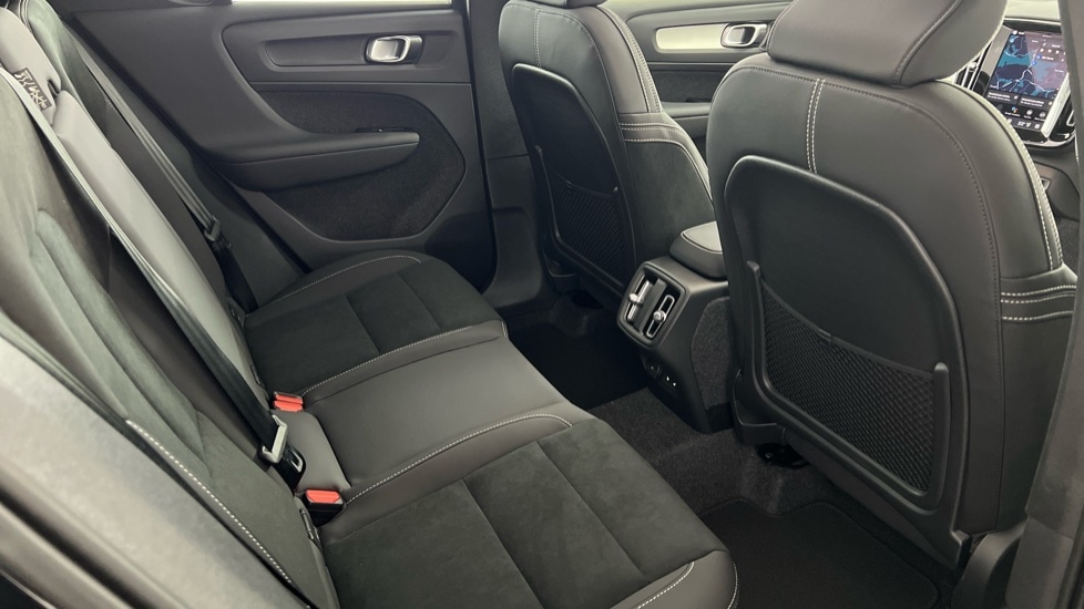 Used Volvo XC40 2025 for sale - 76749889: Photo 6