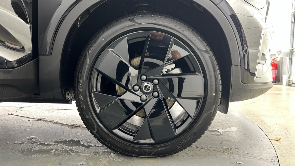 Used Volvo XC40 2025 for sale - 76749889: Photo 9