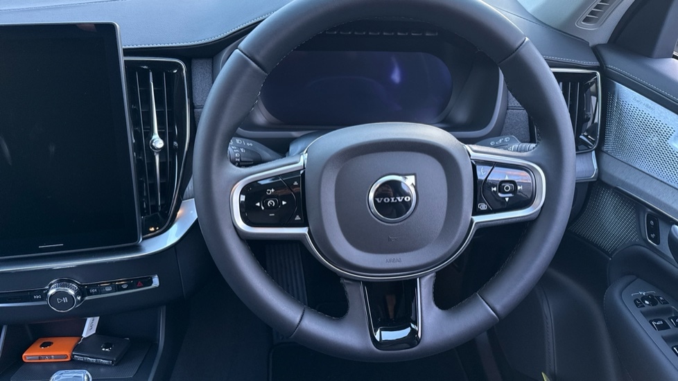 Used Volvo XC90 2025 for sale - 77111596: Photo 10