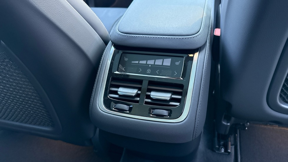 Used Volvo XC90 2025 for sale - 77111596: Photo 37