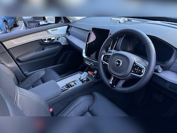 Used Volvo XC90 2025 for sale - 77111596: Photo