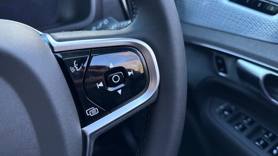 Used Volvo XC90 2025 for sale - 77111596: Photo 53