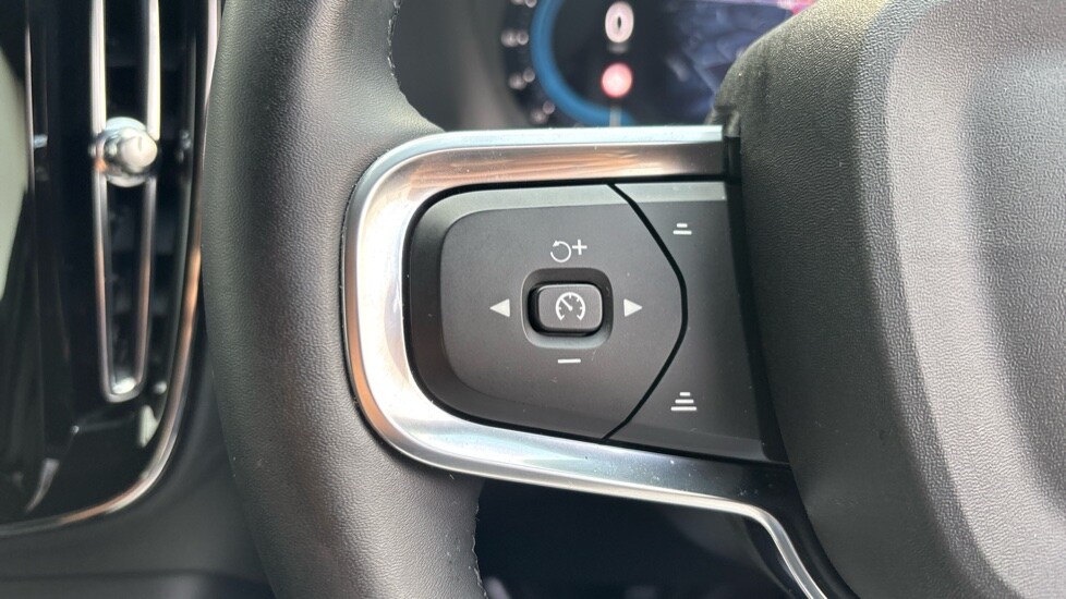 Used Volvo XC40 2025 for sale - 77413825: Photo 15