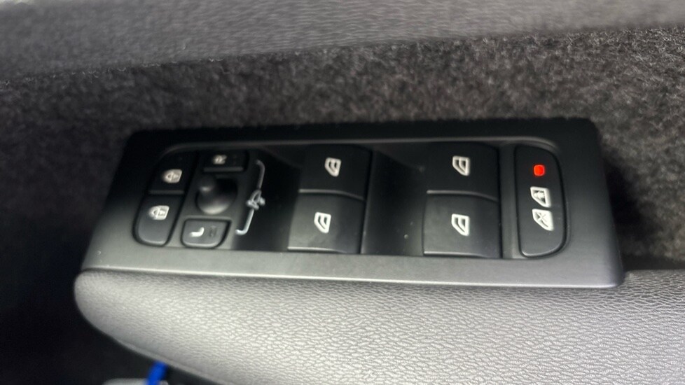 Used Volvo XC40 2025 for sale - 77413825: Photo 22