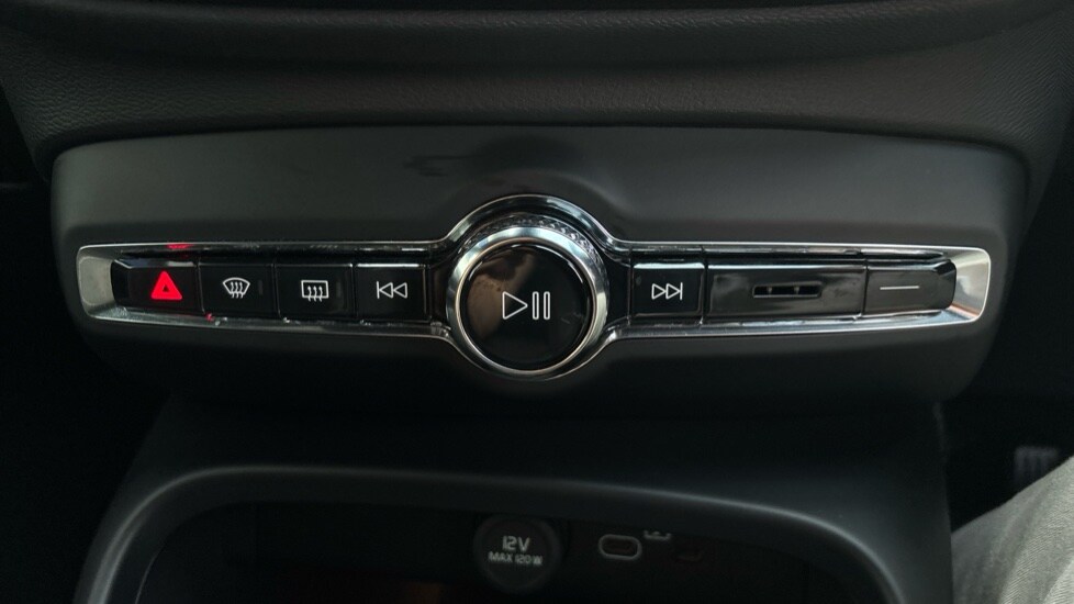 Used Volvo XC40 2025 for sale - 77413825: Photo 29