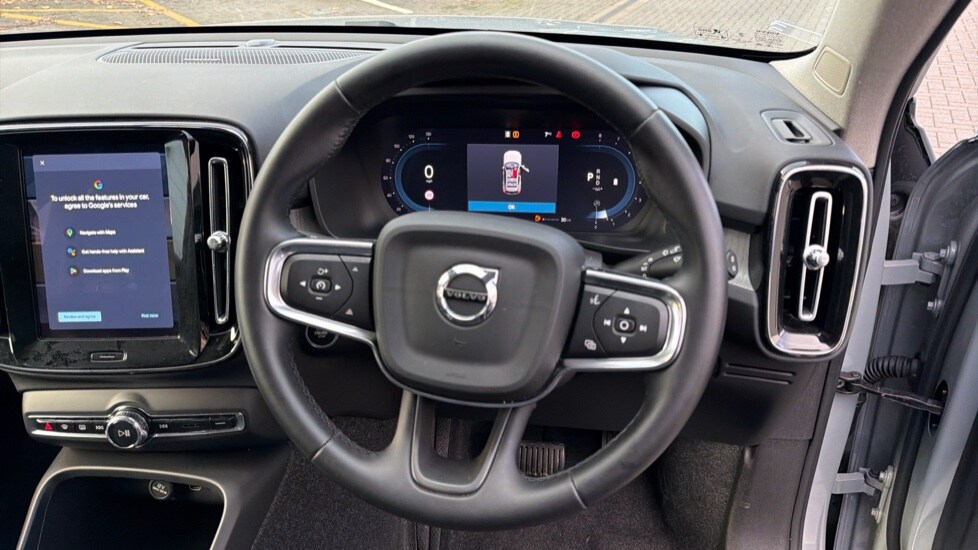 Used Volvo XC40 2024 for sale - 76556982: Photo 10