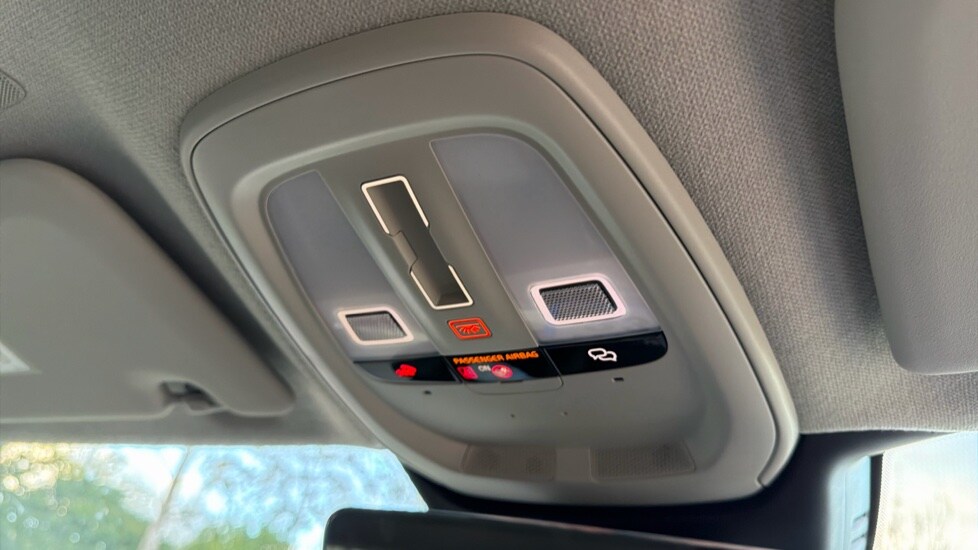 Used Volvo XC40 2024 for sale - 76556982: Photo 29