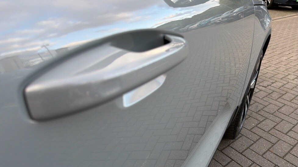 Used Volvo XC40 2024 for sale - 76556982: Photo 34