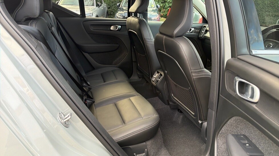 Used Volvo XC40 2024 for sale - 76556982: Photo 6