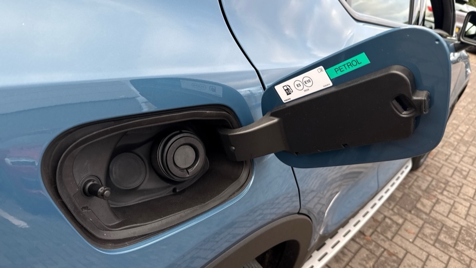 Used Volvo XC40 2023 for sale - 76874359: Photo 20