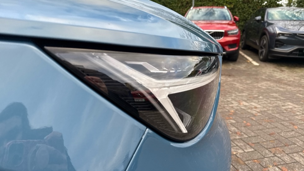 Used Volvo XC40 2023 for sale - 76874359: Photo 25