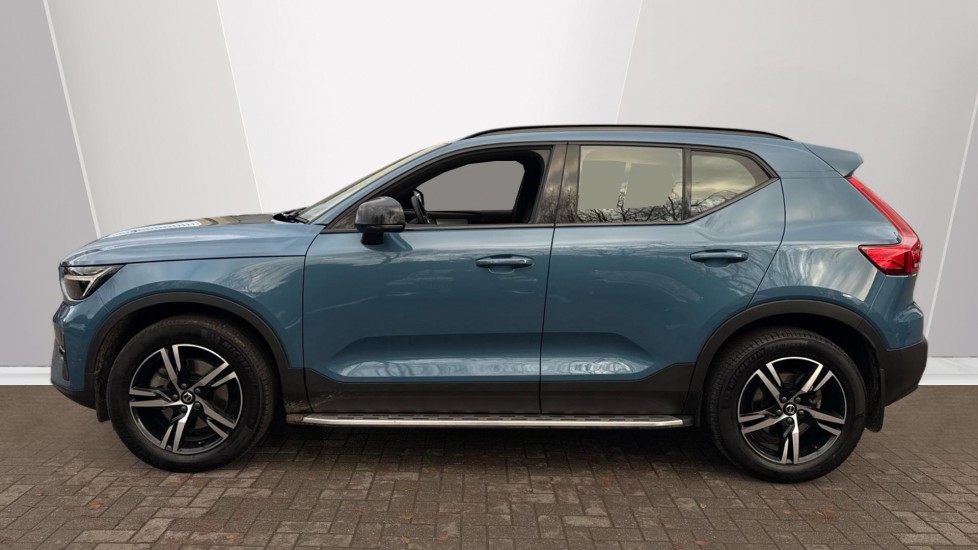 Used Volvo XC40 2023 for sale - 76874359: Photo 3