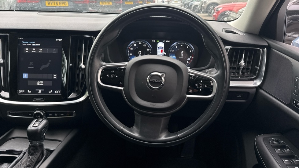 Used Volvo V60 2019 for sale - 76015040: Photo 10