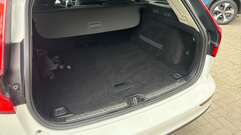 Used Volvo V60 2019 for sale - 76015040: Photo 16