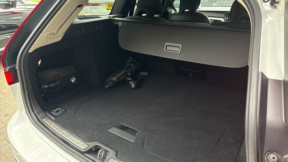 Used Volvo V60 2019 for sale - 76015040: Photo 18