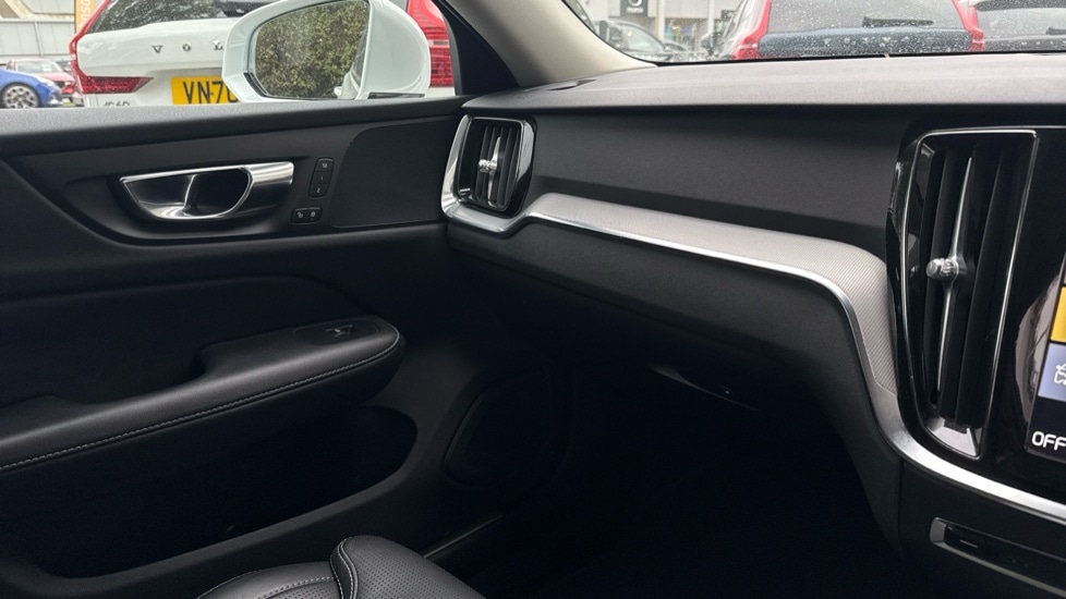 Used Volvo V60 2019 for sale - 76015040: Photo 27
